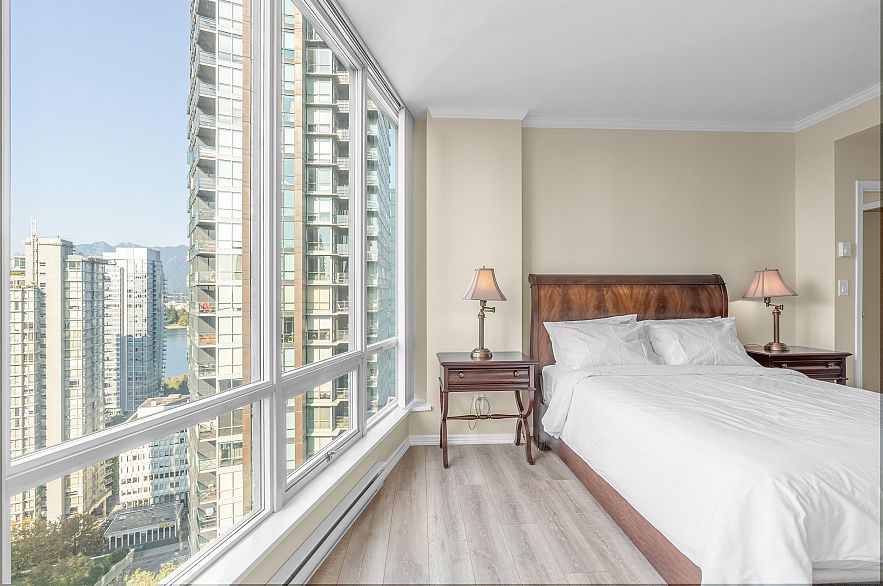 2702 1166 Melville Street