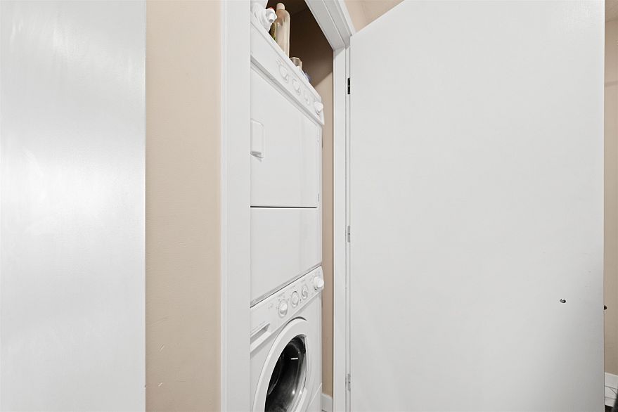 1908 833 Seymour Street