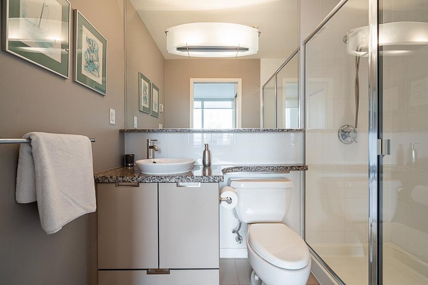 PH3 1082 Seymour Street