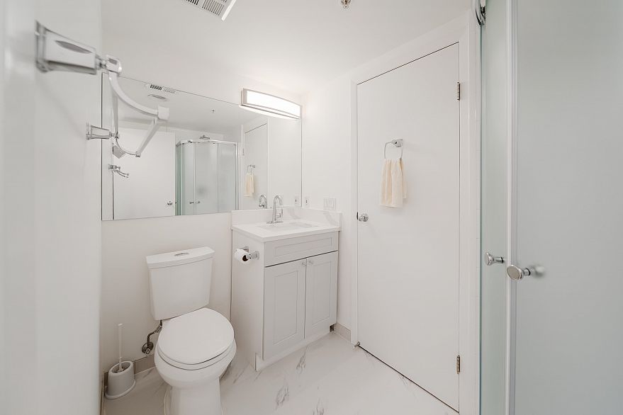 1808 1188 Howe Street