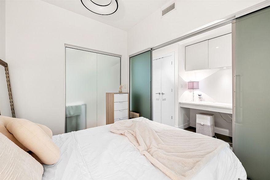 226 108 E 1st Avenue