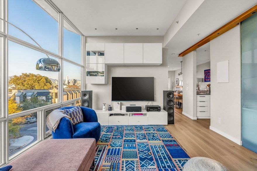 402 2216 W 3rd Avenue