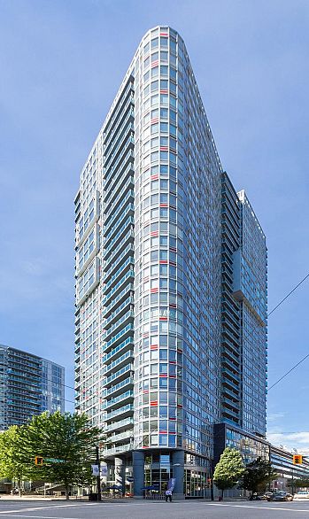2810 233 Robson Street