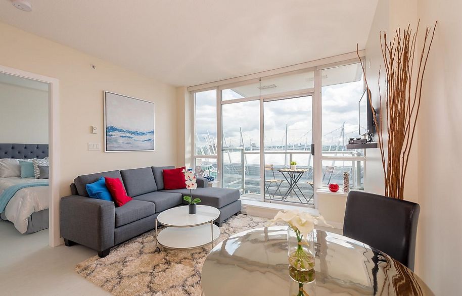 1805 821 Cambie Street