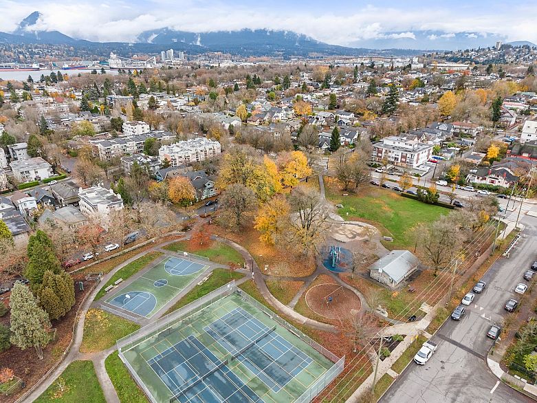 PH6 2265 E Hastings Street