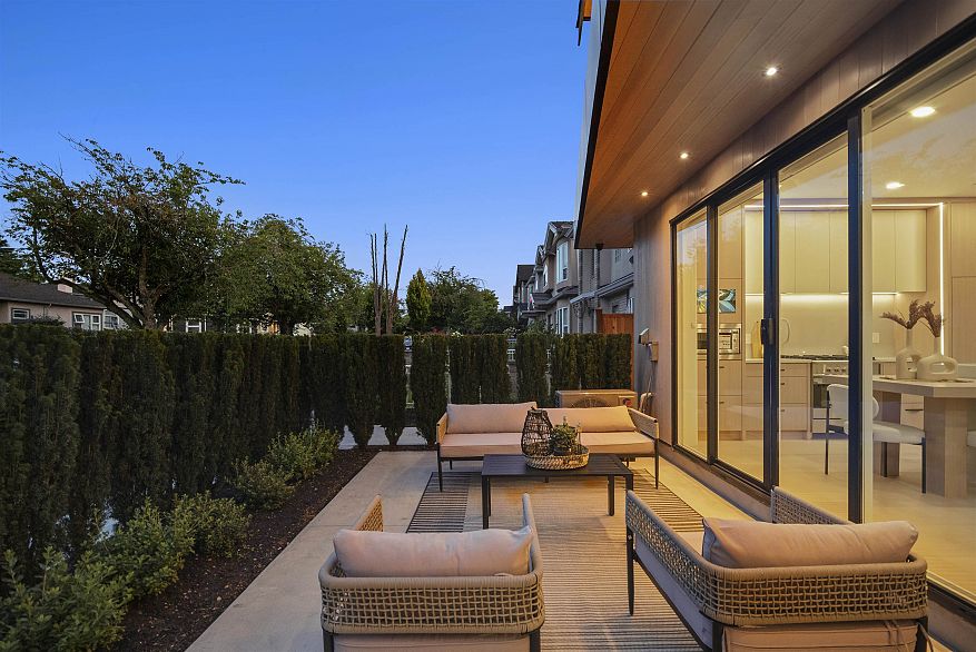 1 5033 Prince Albert Street