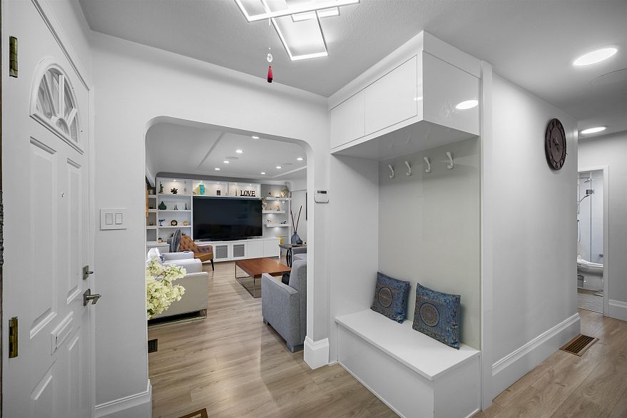 6978 Mckinnon Street