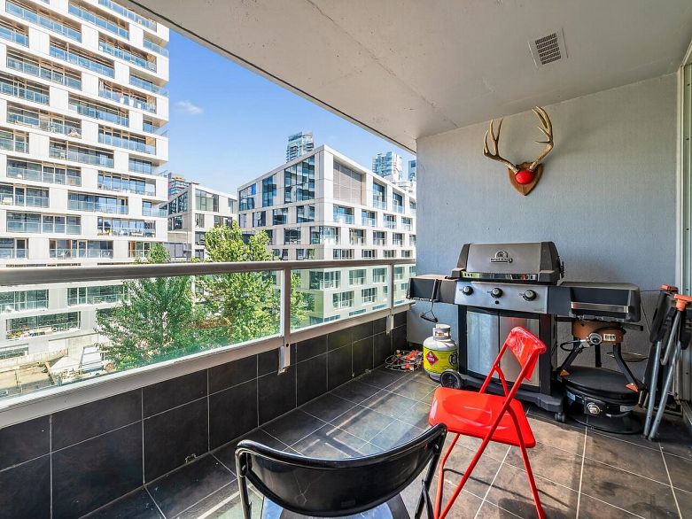 801 1500 Howe Street