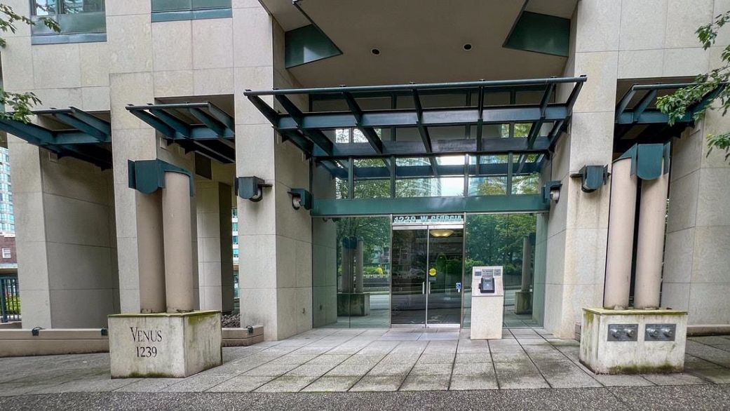 3102 1239 W Georgia Street