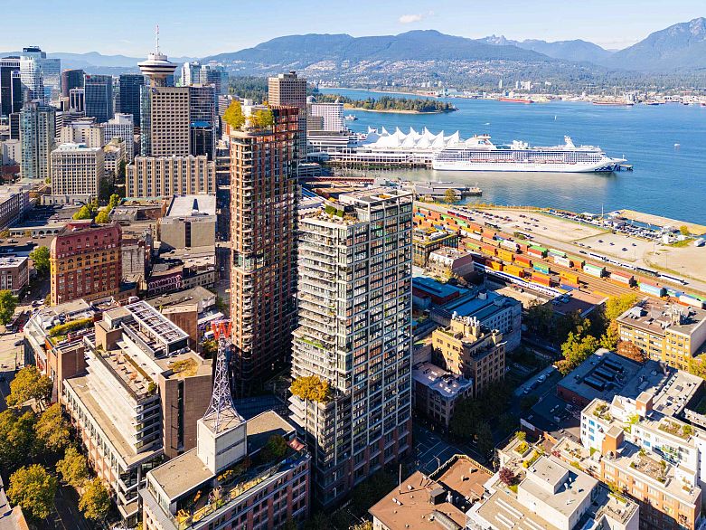 2508 108 W Cordova Street