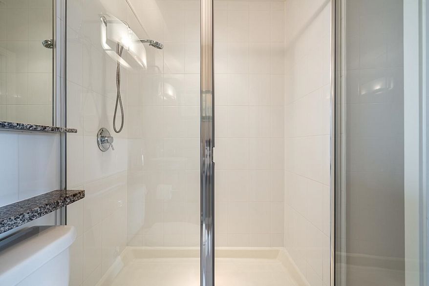 PH3 1082 Seymour Street