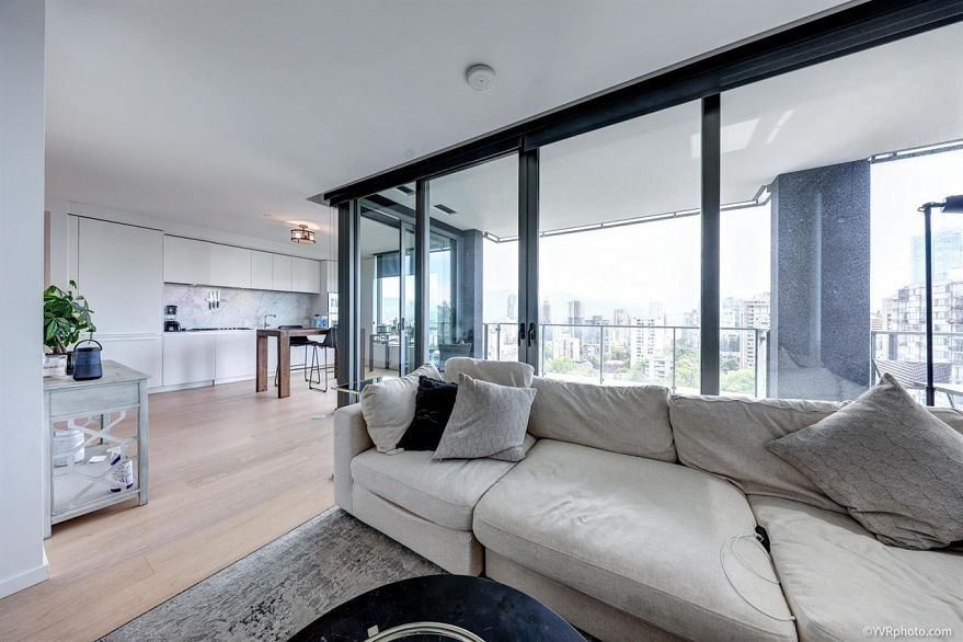 1601 1171 Jervis Street