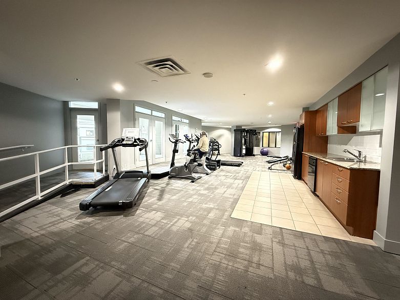 405 4028 Knight Street