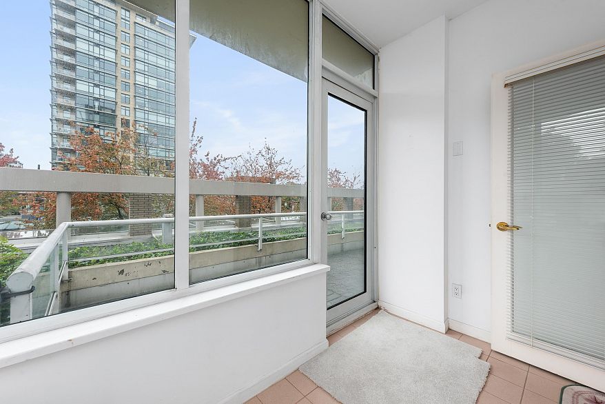 201 1788 W Georgia Street