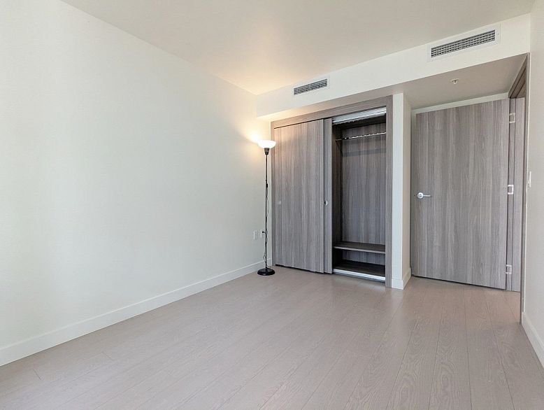 301 433 SW Marine Drive