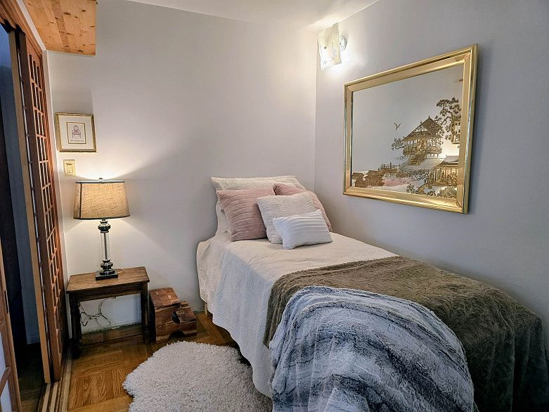 106 1879 Barclay Street