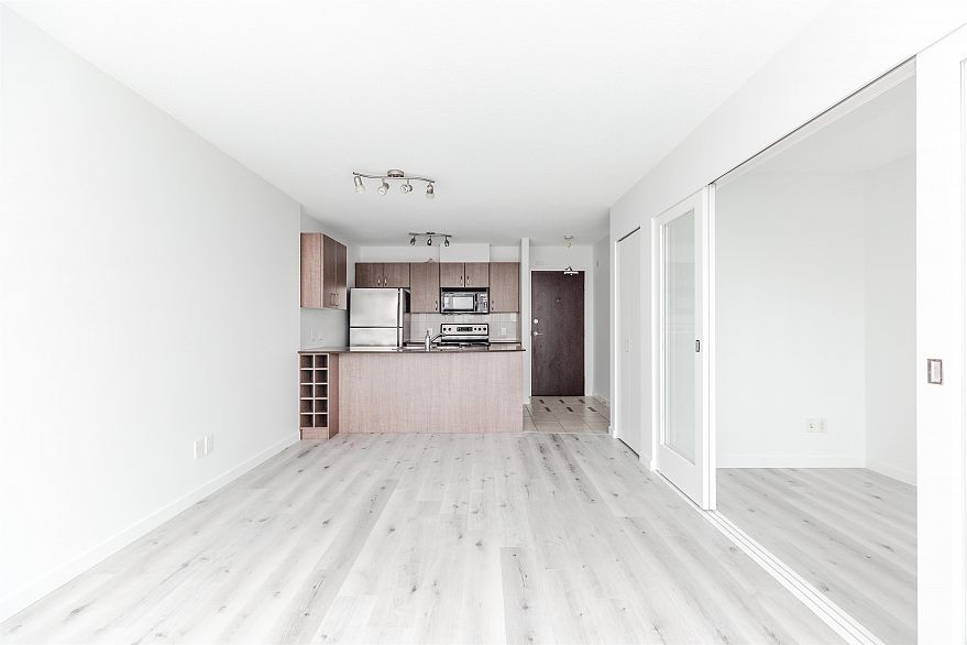 1313 610 GRANVILLE STREET, Vancouver BC V6C 3T3