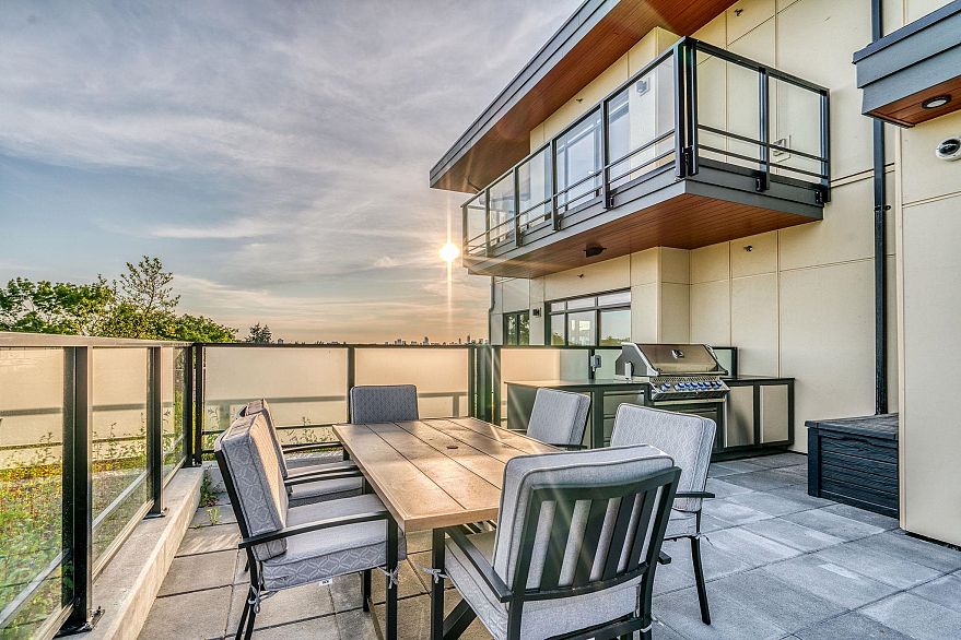 310 2550 Garden Drive