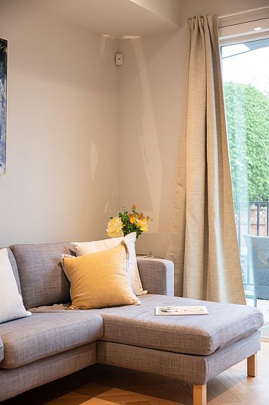 173 805 W 49th Avenue