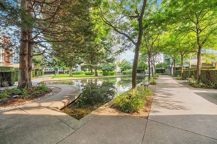 1501 193 Aquarius Mews