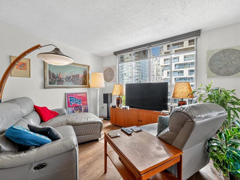 801 1500 Howe Street