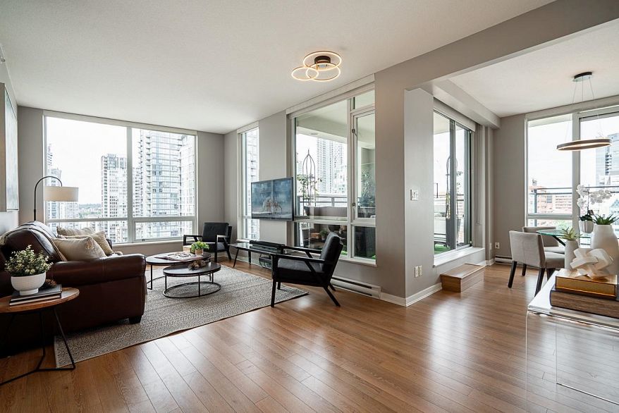 PH3 1082 Seymour Street