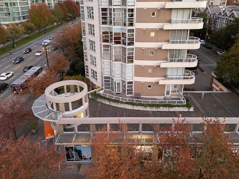 201 1788 W Georgia Street