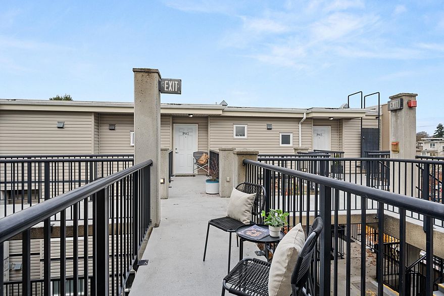 PH6 2265 E Hastings Street