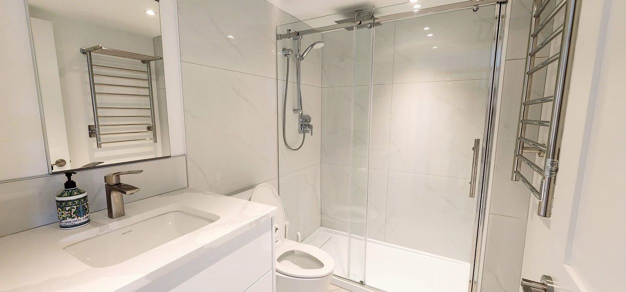 183 KEEFER PLACE, Vancouver BC V6B 0J1