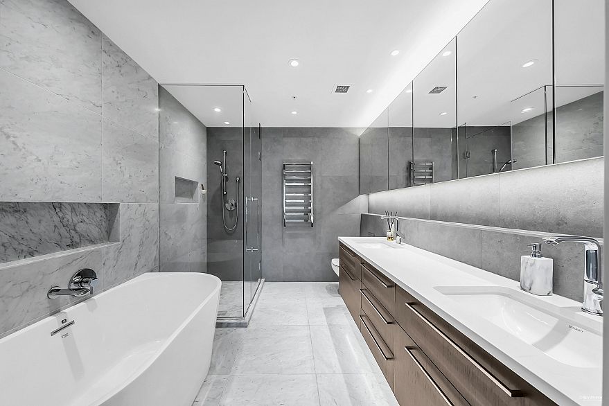 204 2089 W 43rd Avenue