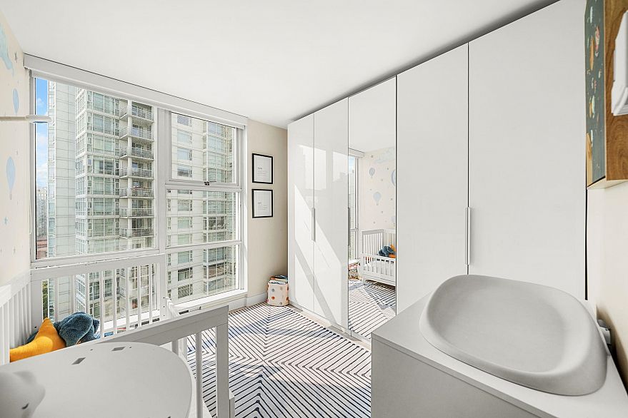 1501 193 Aquarius Mews