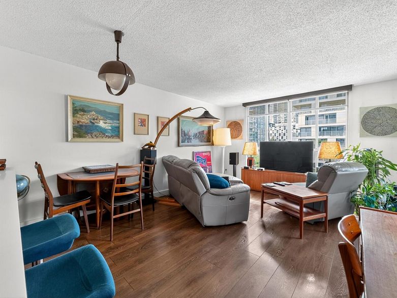 801 1500 Howe Street