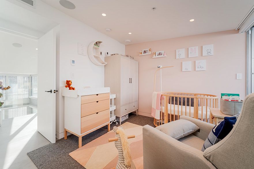 401 4387 W 10th Avenue