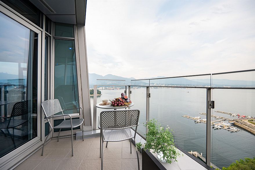 2502 1233 W Cordova Street