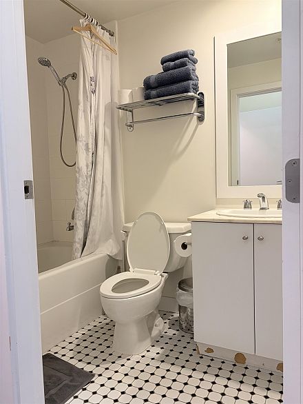 PH4 1238 Burrard Street