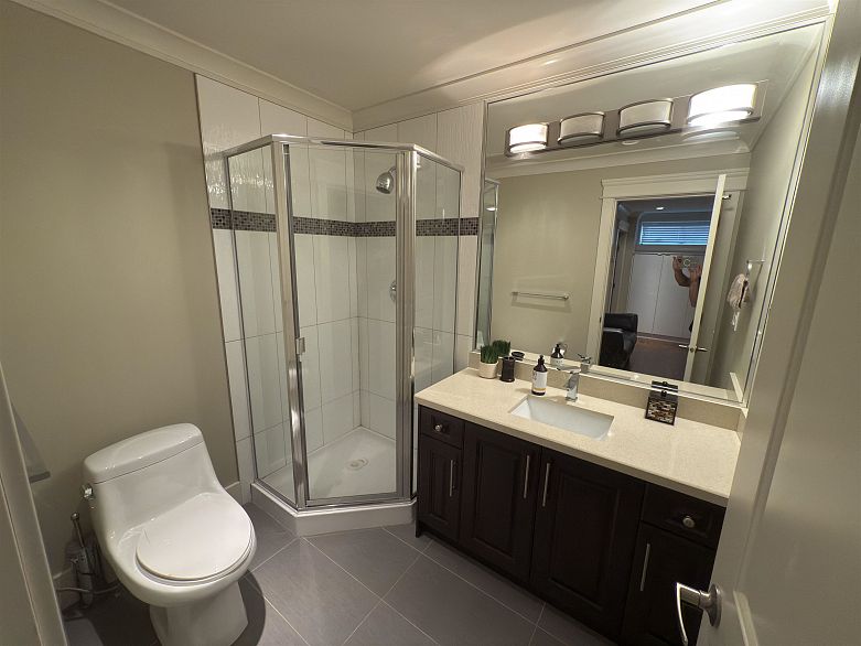 7689 Jasper Crescent