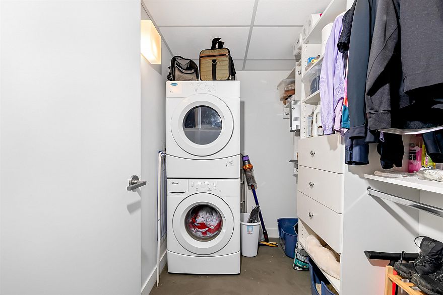 226 108 E 1st Avenue