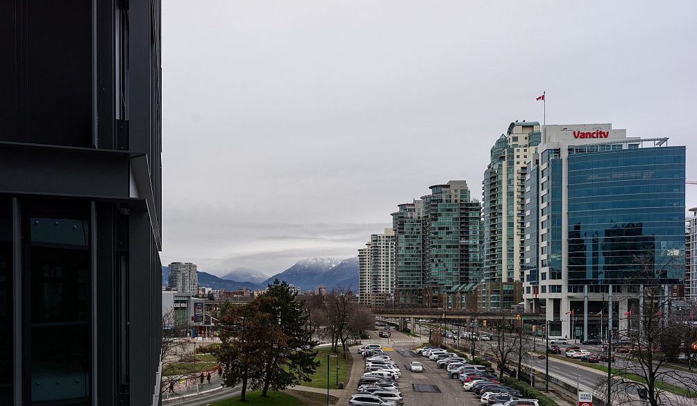 406 1601 Quebec Street