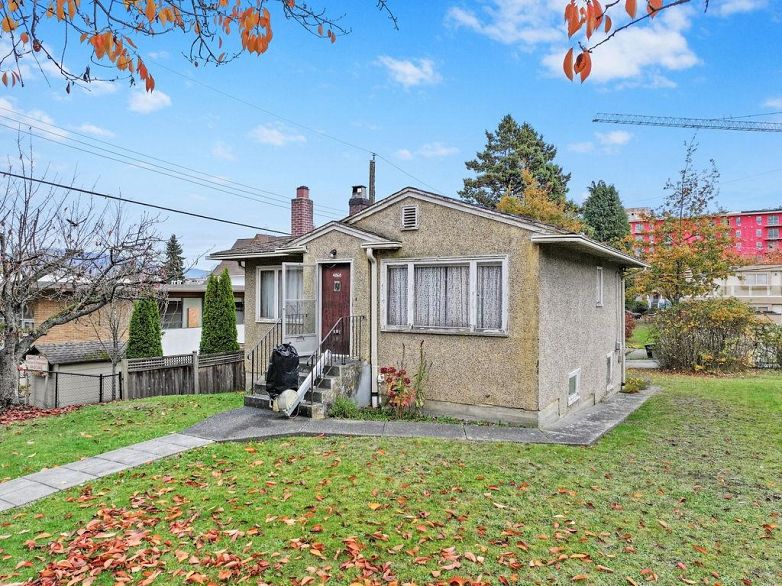 4868 Commercial Street