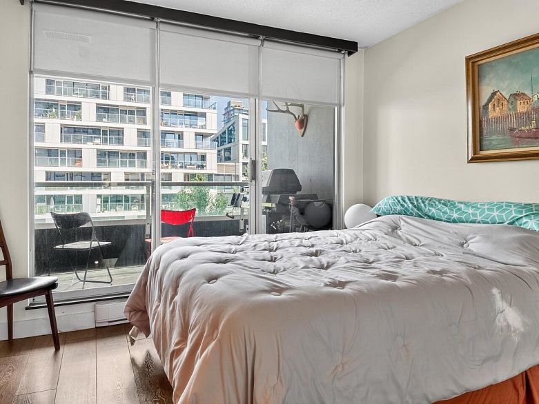 801 1500 Howe Street