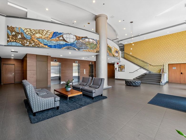 801 1500 Howe Street