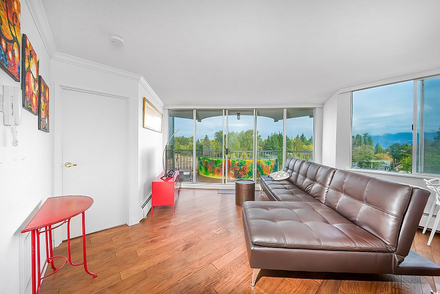 604 4691 W 10th Avenue