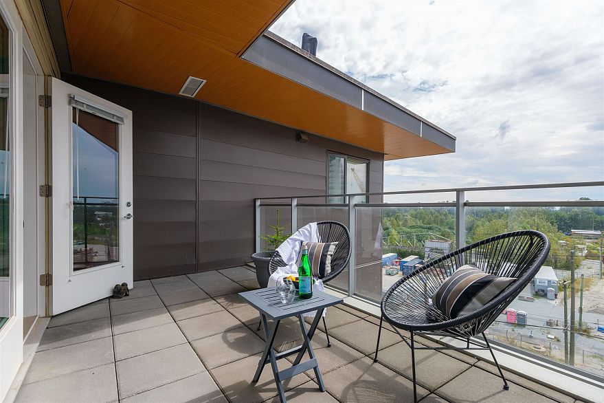 703 8580 River District Crossing