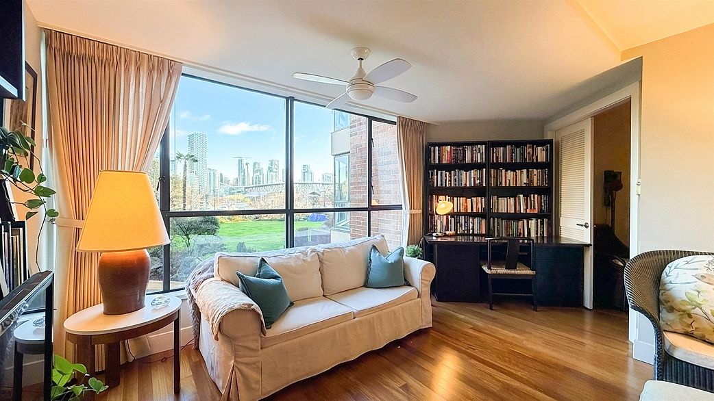 109 1490 Pennyfarthing Drive