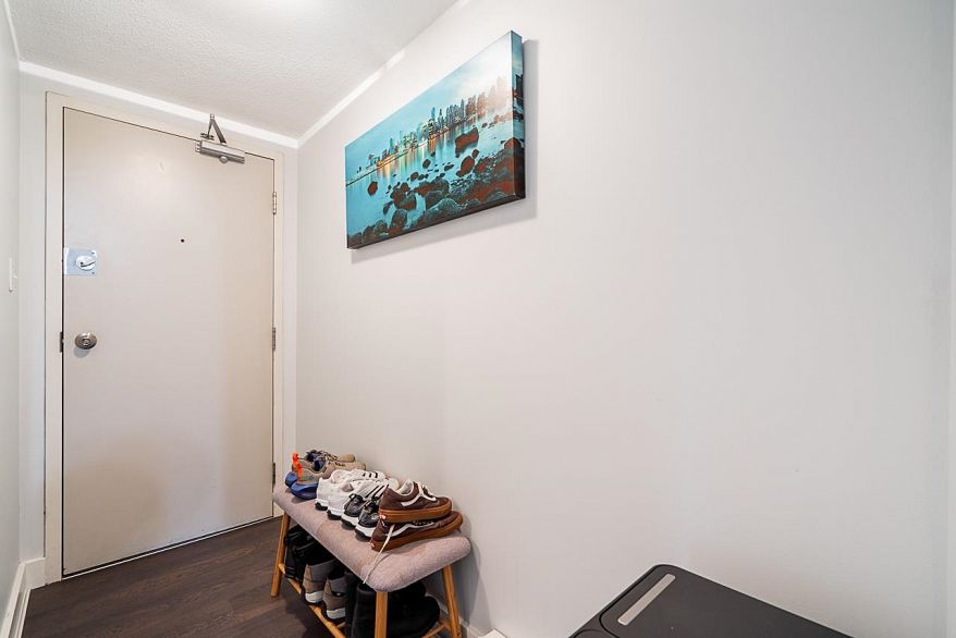 504 438 Seymour St Street