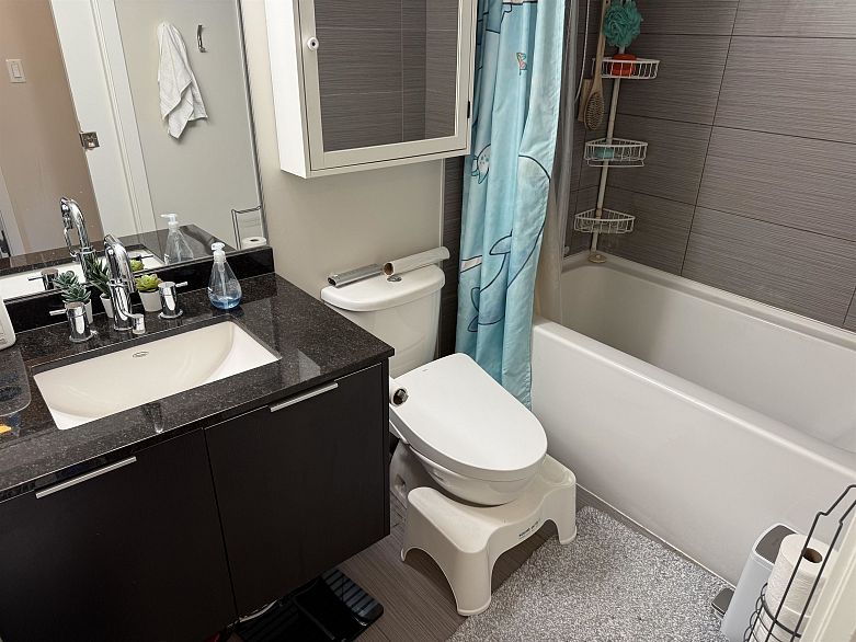 1404 445 W 2nd Avenue