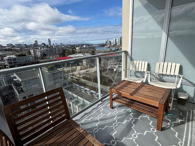 1506 1833 Crowe Street