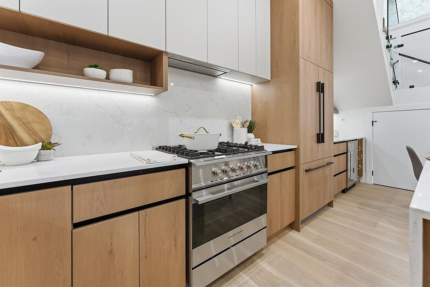 1 3218 W 38th Avenue