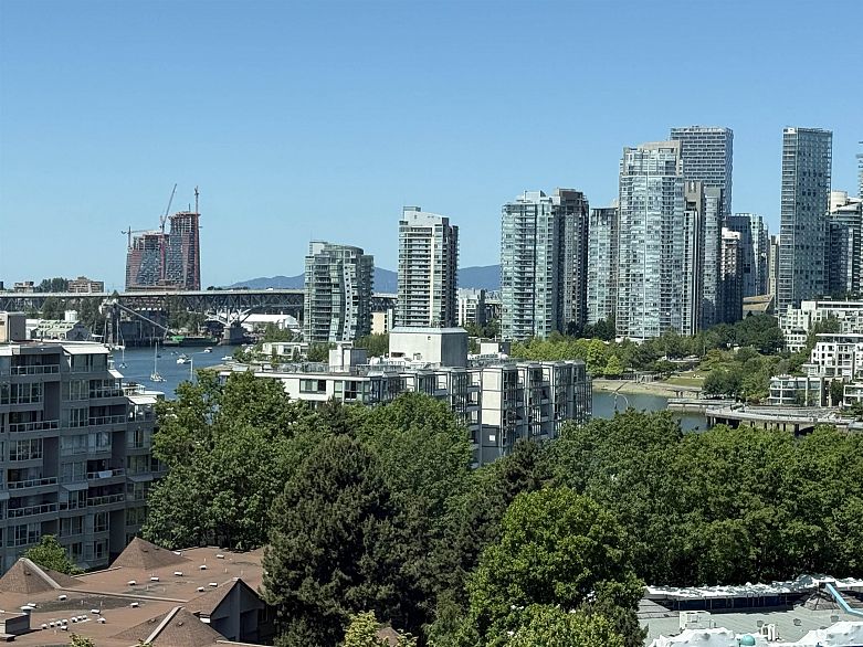 1404 445 W 2nd Avenue