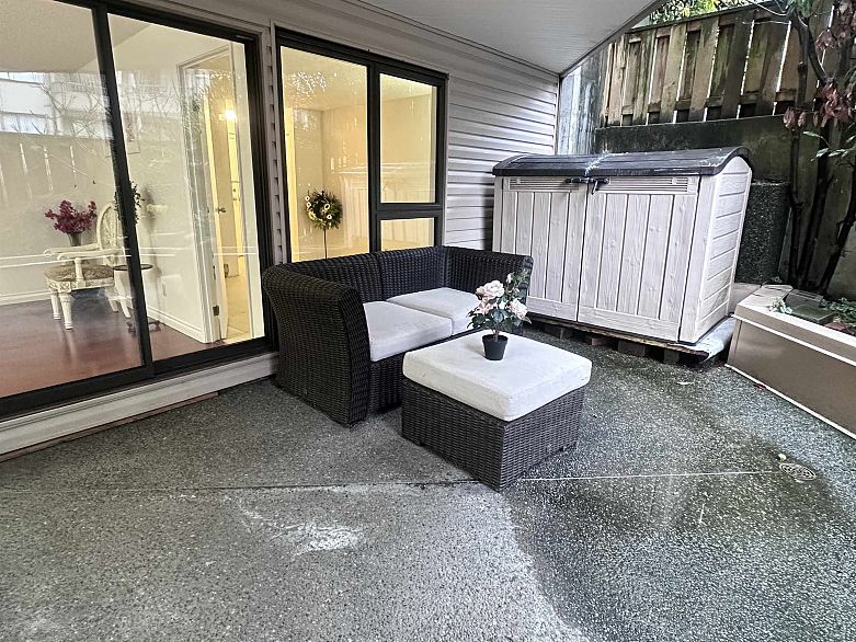 207 1080 Broughton Street